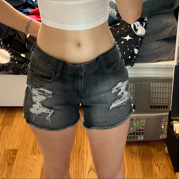 Hot Topic Jean Shorts - Picture 2 of 6